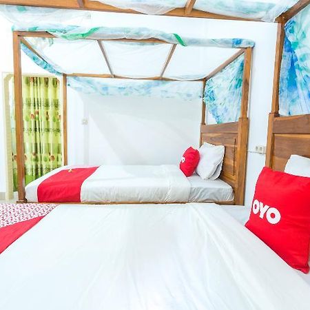 Oyo 1895 Lamancha Homestay Kuta  Екстериор снимка