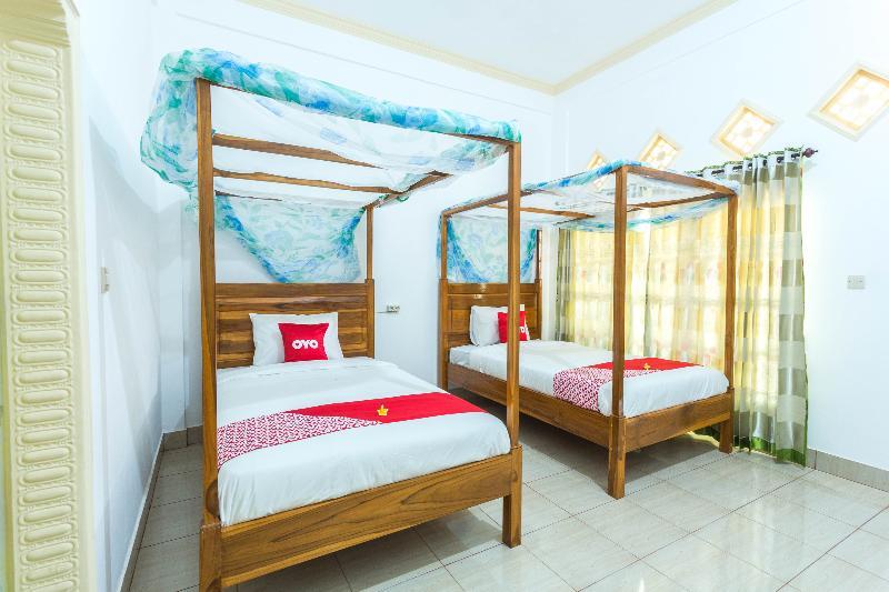 Oyo 1895 Lamancha Homestay Kuta  Екстериор снимка