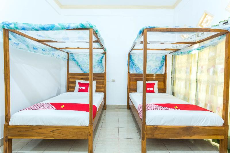 Oyo 1895 Lamancha Homestay Kuta  Екстериор снимка